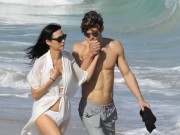 Làng sao - Mối tình "cô - cháu" của mỹ nhân U50 Cbiz và bạn trai Tây gây sốt