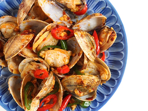 Ngao xào cay cho chị em mê ăn vặt - 7