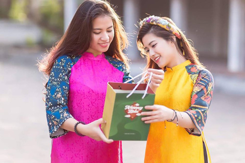 Quà Tết năm 2017: Bánh chưng sang, lạ lên ngôi - 1