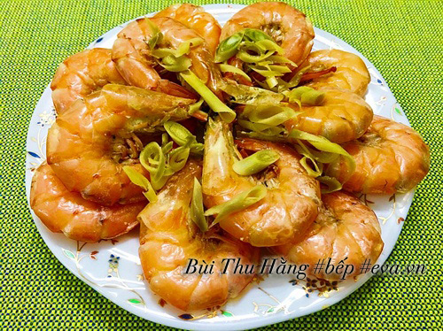 Bữa cơm chiều nhiều món hấp dẫn - 2