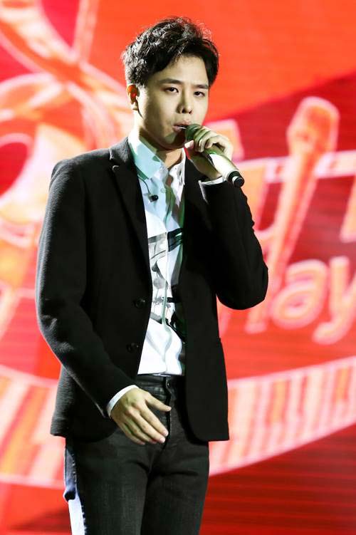 Trào lưu tóc bổ luống của anh Bo lại khiến Sơn Tùng, Isaac và các sao nam sốt xình xịch - 14