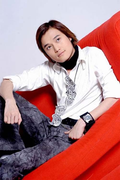 Trào lưu tóc bổ luống của anh Bo lại khiến Sơn Tùng, Isaac và các sao nam sốt xình xịch - 2