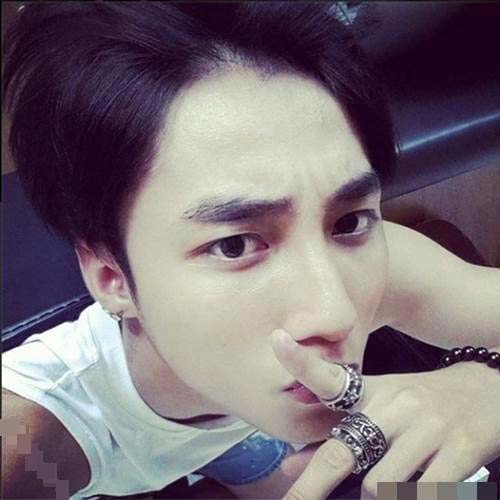 Trào lưu tóc bổ luống của anh Bo lại khiến Sơn Tùng, Isaac và các sao nam sốt xình xịch - 4