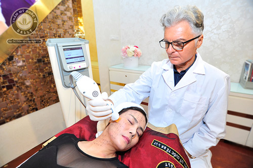 Vén màn bí quyết “trẻ mãi không già” của người nổi tiếng - 3