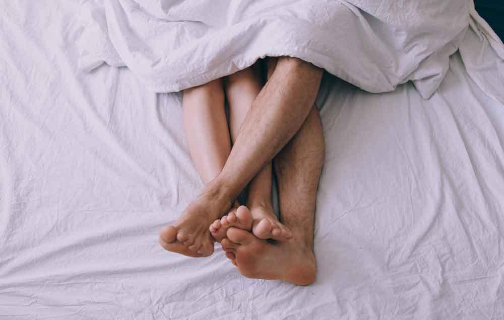 Chị em mách nhau những tuyệt chiêu để chuyện yêu “rực lửa” - 1