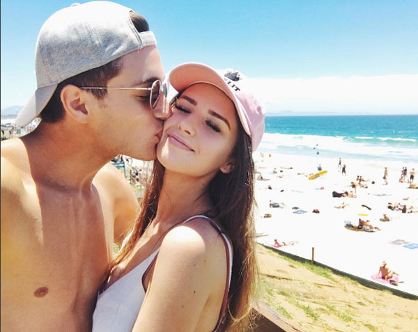 Đám cưới vạn người mơ của cặp đôi nổi tiếng cộng đồng mạng quốc tế - 3