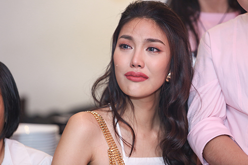 Lan Khuê cảm động rơi lệ vì fan bí mật tổ chức sinh nhật - 6