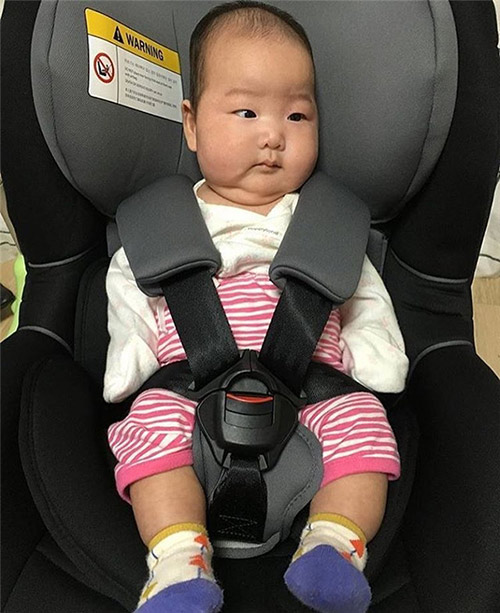 Loạt ảnh hài của bé khiến bạn lập tức muốn amp;#34;tìm người hợp tác, đẻ ngay một đứaamp;#34; - 1