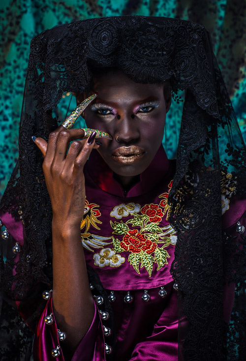 Người mẫu Châu Phi tự hào và xúc động khi mặc áo dài Việt cổ - 1