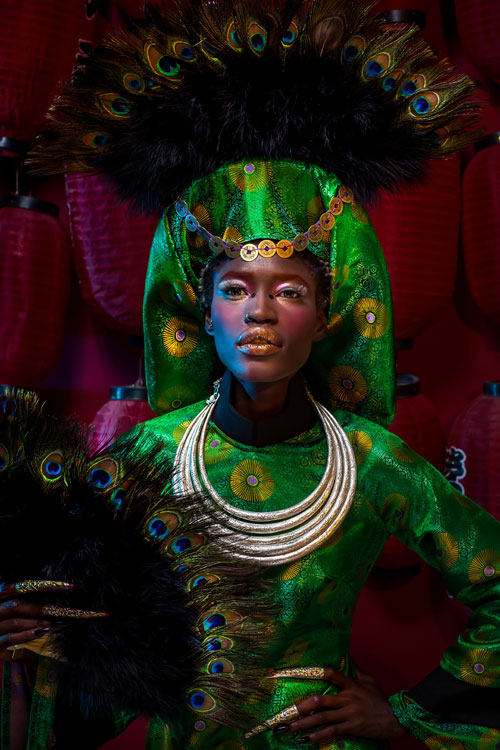 Người mẫu Châu Phi tự hào và xúc động khi mặc áo dài Việt cổ - 4