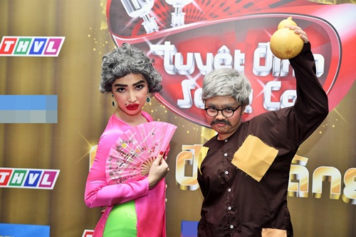 amp;#34;Bố 4 conamp;#34; Lý Hải xuất hiện bảnh bao, Hồ Việt Trung bịt khẩu trang rách khó hiểu - 10