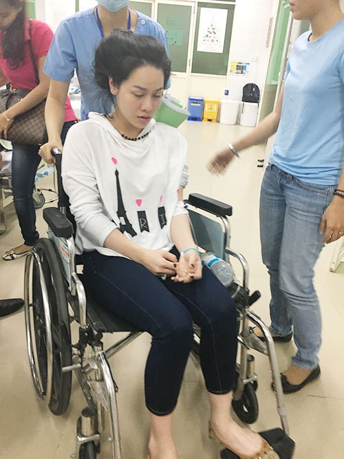 Nhật Kim Anh tiều tụy, gầy guộc đến khó tin sau khi bị ngất xỉu, co giật trên máy bay - 2