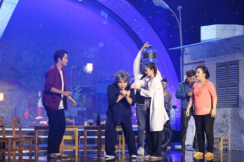 Cười xuyên Việt tập 9: Con gái NSƯT Kim Tử Long gây xúc động với chuyện tình buồn - 10