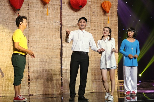 Cười xuyên Việt tập 9: Con gái NSƯT Kim Tử Long gây xúc động với chuyện tình buồn - 14