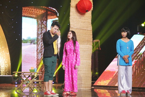 Cười xuyên Việt tập 9: Con gái NSƯT Kim Tử Long gây xúc động với chuyện tình buồn - 15