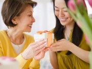 Eva tám - Rơi nước mắt với món quà của mẹ chồng ngày cuối năm