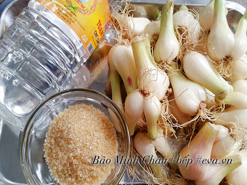 Cách muối dưa hành chua ngon chỉ 5-6 ngày là ăn được - 1