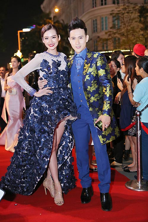 Nguyên Vũ ôm eo Phạm Hương, tình tứ Trúc Diễm trên thảm đỏ - 6
