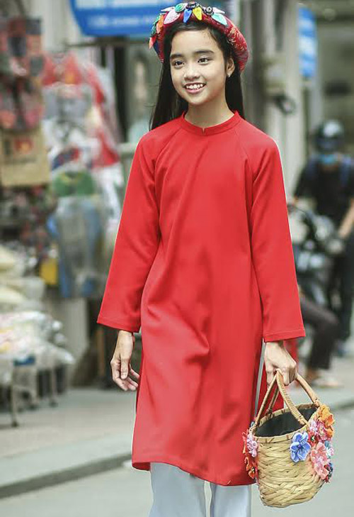 Tiểu mỹ nhân xinh nhất Việt Nam lại thôi miên mọi ánh nhìn - 10