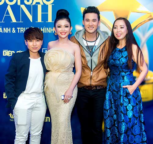 Tim bế bổng Trương Quỳnh Anh giữa sự kiện khiến Janny Thủy Trần và dàn sao Việt amp;#34;choángamp;#34; - 11