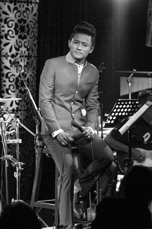 Quý Bình lần đầu khoe mẹ, Mỹ Hồng vượt hàng trăm cây số đi từ thiện - 2