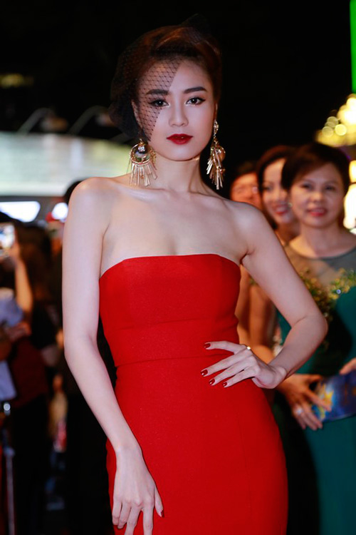 Vắng người yêu Minh Luân, Lan Ngọc ngại ngùng, e thẹn bên Minh Tâm Bùi - 1