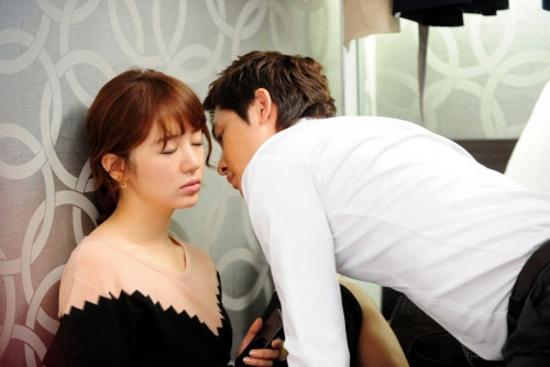 Lỡ đi quá giới hạn với đồng nghiệp - 1