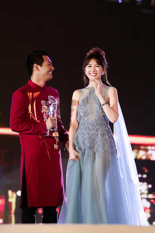 Trấn Thành nâng váy, chăm sóc vợ mới cưới Hari Won hết mực - 8