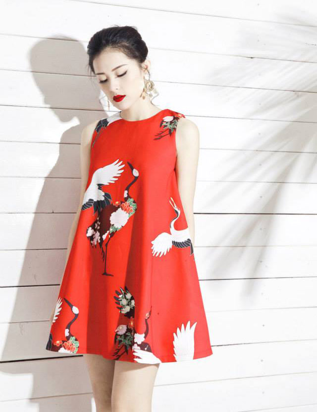 Tết đến Xuân sang, phải diện váy áo in 3 họa tiết này mới hừng hực sắc xuân - 1