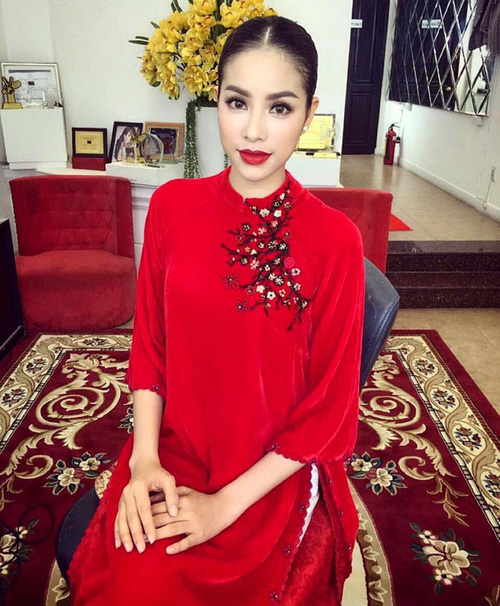 Tết đến Xuân sang, phải diện váy áo in 3 họa tiết này mới hừng hực sắc xuân - 12
