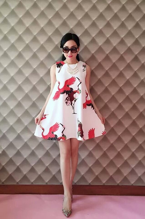 Tết đến Xuân sang, phải diện váy áo in 3 họa tiết này mới hừng hực sắc xuân - 2