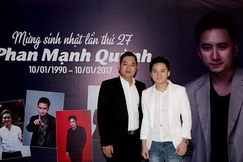 Bố mẹ Phan Mạnh Quỳnh lặn lội từ Nghệ An vào chúc mừng con trai - 6