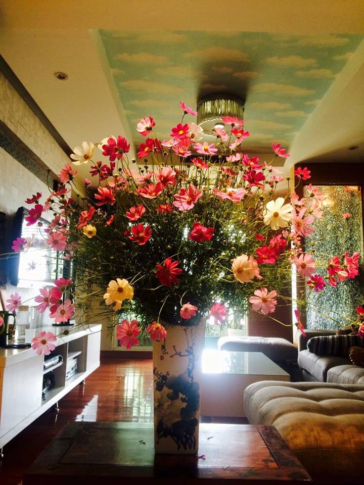 Dù hoa nào đi nữa, cứ cắm amp;#34;lọ lồng lọamp;#34; là đẹp ngay - 5