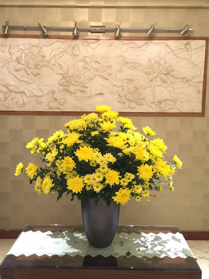 Dù hoa nào đi nữa, cứ cắm amp;#34;lọ lồng lọamp;#34; là đẹp ngay - 10