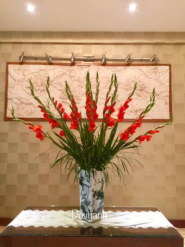 Dù hoa nào đi nữa, cứ cắm amp;#34;lọ lồng lọamp;#34; là đẹp ngay - 11