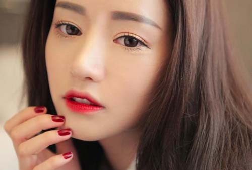 Ngày Tết diện son đỏ như nào để luôn xinh đẹp, may mắn cả năm - 4