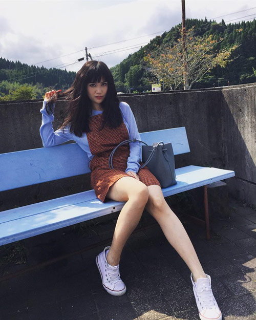 女優キム・フエン、日本でキャット・トゥオンと心を共有 - 2