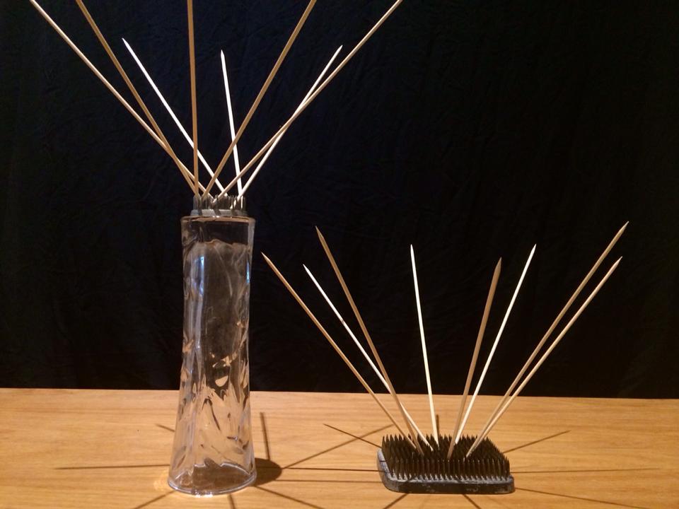 Dù hoa nào đi nữa, cứ cắm amp;#34;lọ lồng lọamp;#34; là đẹp ngay - 2