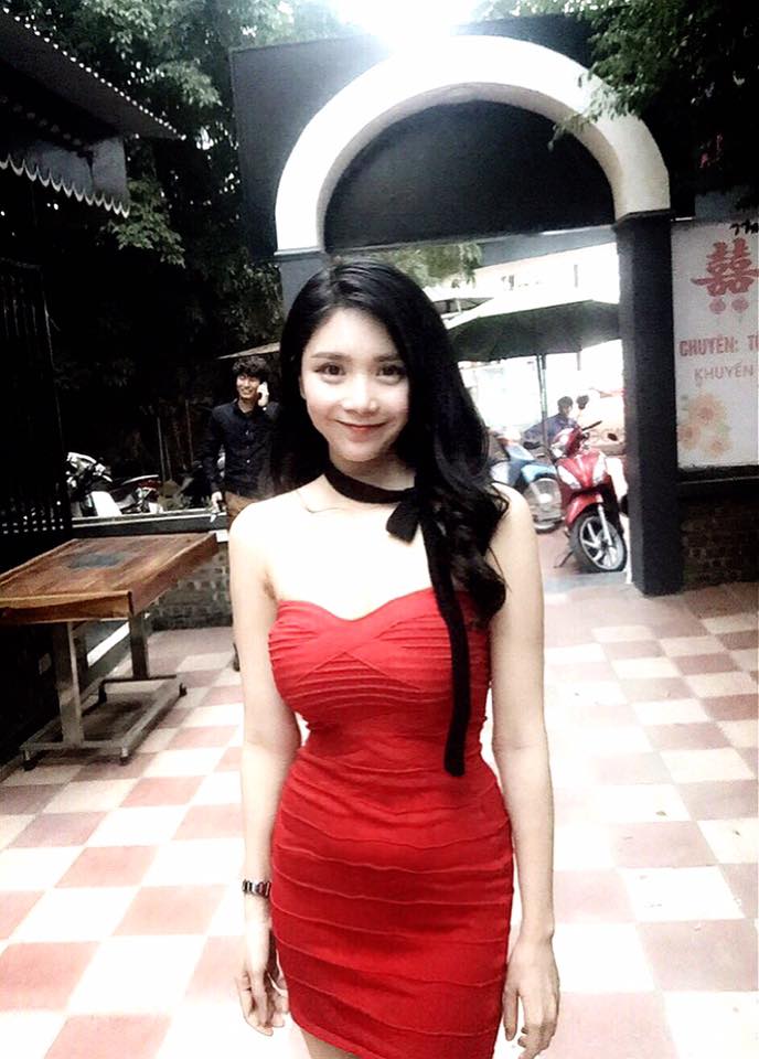 Vẻ nóng bỏng của bạn gái Quang Lê có phần lấn lướt cả Ngọc Trinh - 6