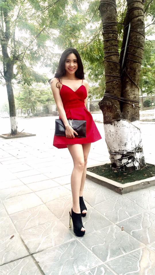 Vẻ nóng bỏng của bạn gái Quang Lê có phần lấn lướt cả Ngọc Trinh - 10