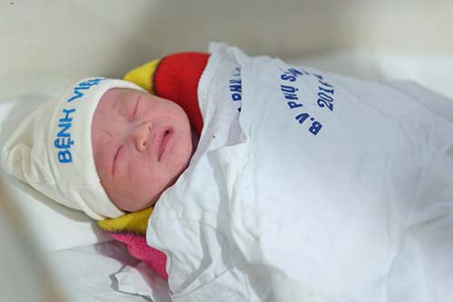 Đây là ảnh con gái Hồng Quế khi mới sinh mà cô giấu suốt thời gian qua - 2