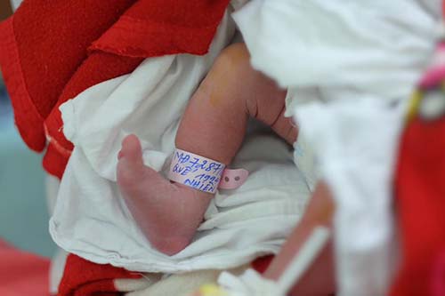 Đây là ảnh con gái Hồng Quế khi mới sinh mà cô giấu suốt thời gian qua - 5