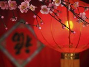 Nhà đẹp - Năm Đinh Dậu, gia chủ nên chọn ai xông nhà để lấy may?