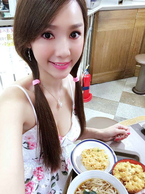 Bị lộ tuổi thật, amp;#34;người đẹp nói dốiamp;#34; Helen Thanh Đào gây bất ngờ vì quá trẻ đẹp - 11