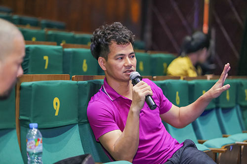 Xuân Bắc tóc xoăn ấn tượng, hẹn hò riêng NSƯT Đức Hùng bàn về Táo quân - 1