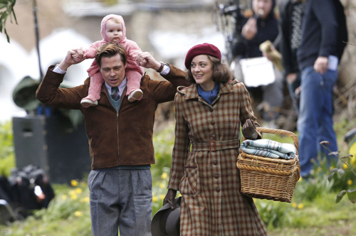 Bỏ Angelina Jolie, Brad Pitt sụt cân trầm trọng, gầy tong teo trên sân khấu - 4