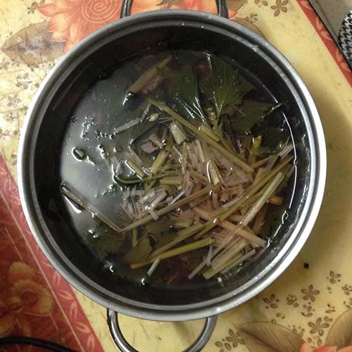 Chỉ 1 chiếc ruột bút bi, mụn đầu đen cứng đầu đến đâu cũng chui ra hết đến đấy - 2