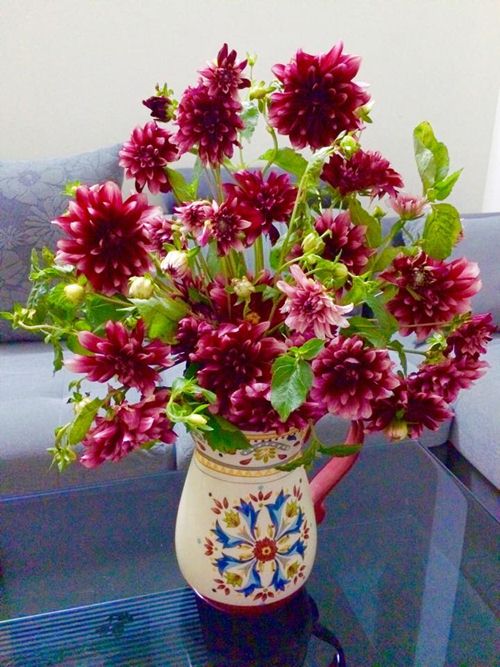 Học cách cắm bình hoa thược dược amp;#34;chuẩn 10 điểmamp;#34; của mẹ Hà thành si mê hoa - 7