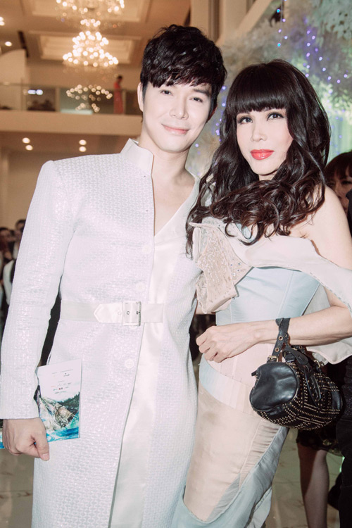 Sau khi công khai việc ly hôn, amp;#34;gái 1 conamp;#34; Anh Thư thân thiết bên Nathan Lee - 6