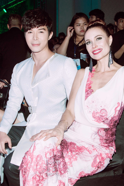 Sau khi công khai việc ly hôn, amp;#34;gái 1 conamp;#34; Anh Thư thân thiết bên Nathan Lee - 7